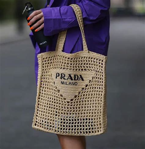 bolsa prada croche preco|Bolsa De Ombro Prada Triangle Em Crochê.